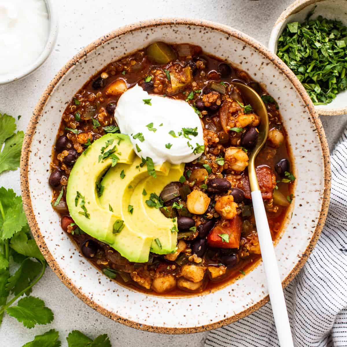 Protein-Packed Black Bean Quinoa Chili for Busy Weeknights